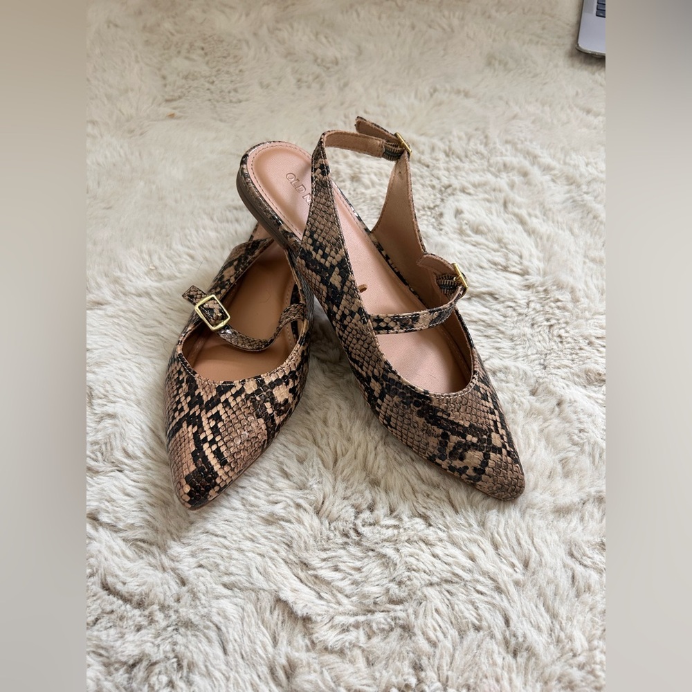 Old Navy Brown and Black Flats with Ankle Strap